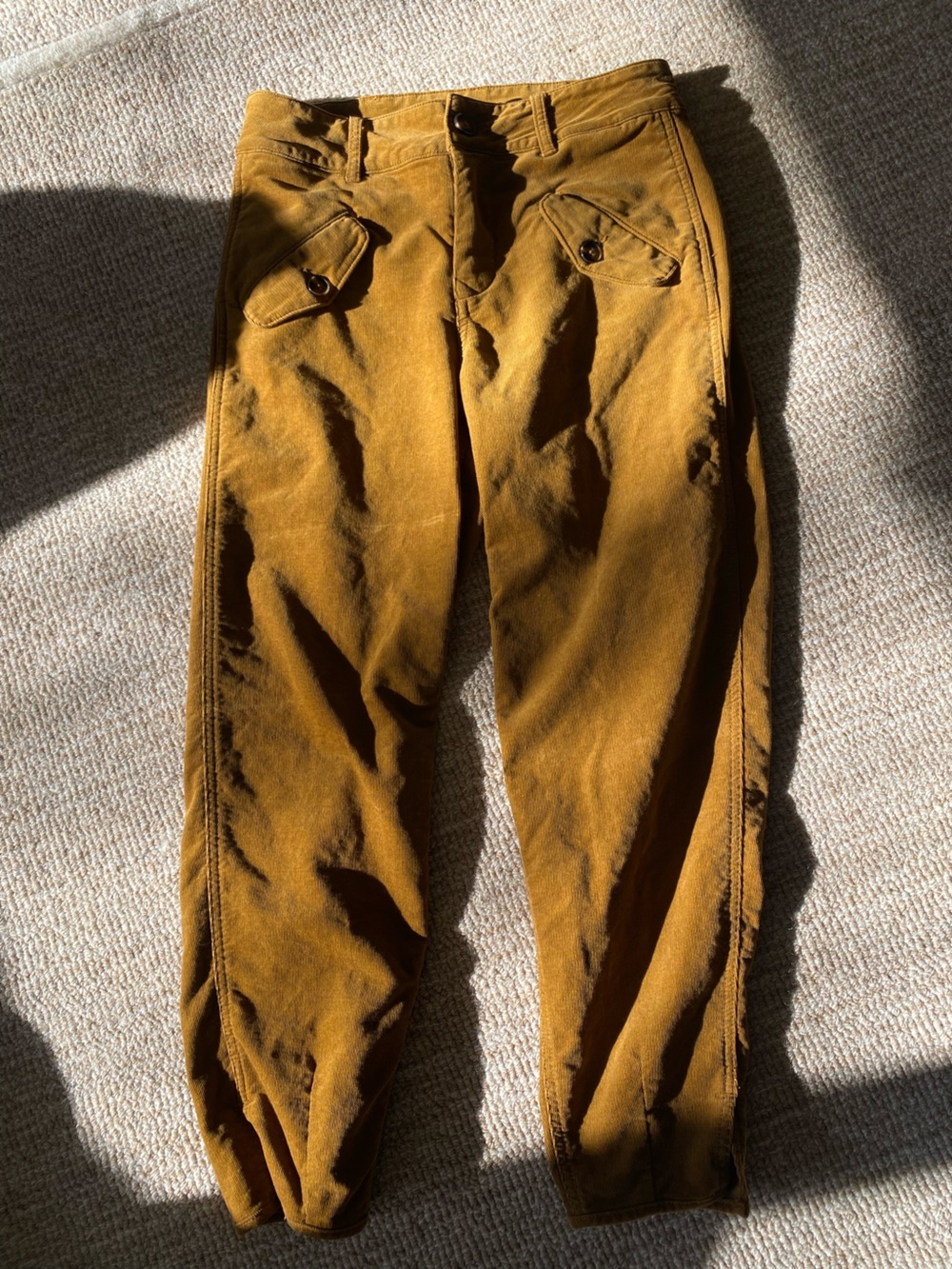 Kut from the Kloth Woman’s Mustard Tan Soft corduroy Chinos.